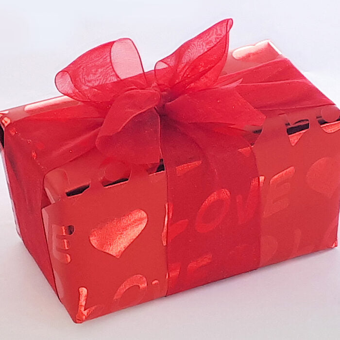 Ballotin 14 Chocolates Assortment Love Heart Giftwrap