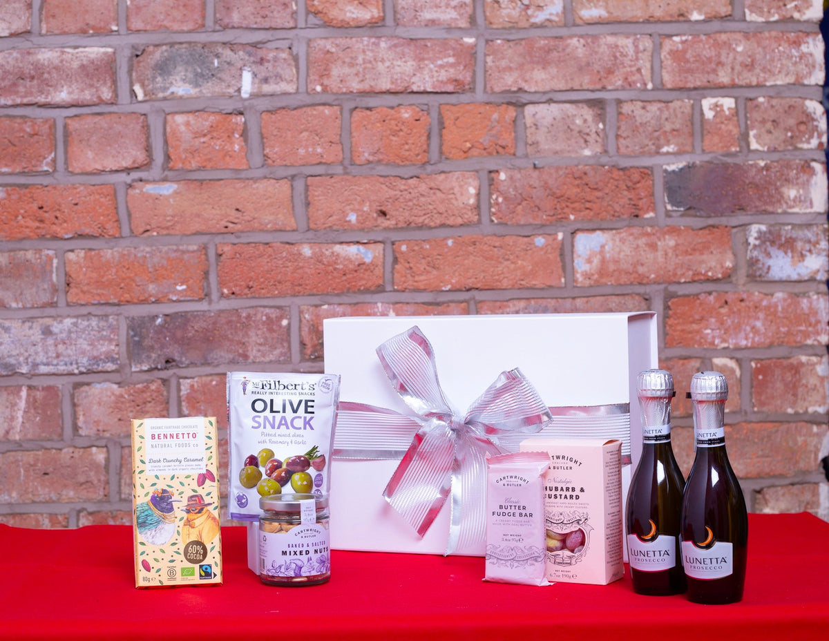 Christmas Fizz, Sweet & Savoury Snack Box